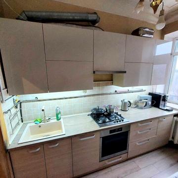 Продам 3-кімнатну квартиру в самому центрі Дніпра (Воскресенська, 9)