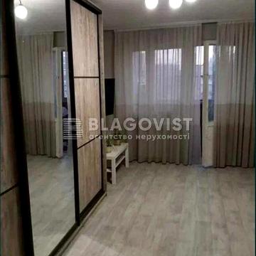 Продаж 2К квартира Подільський р-н вулиця Порика