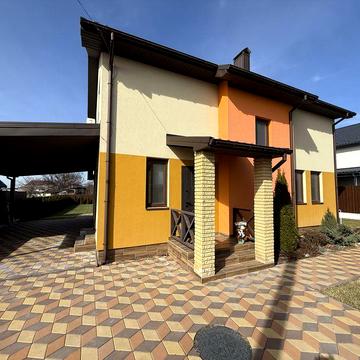 с.Нові Петрівці сучасний будинок