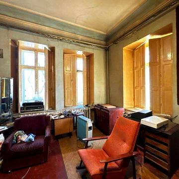 Продам 2х комн. квартиру возле парка Шевченко в закрытом дворе., гараж