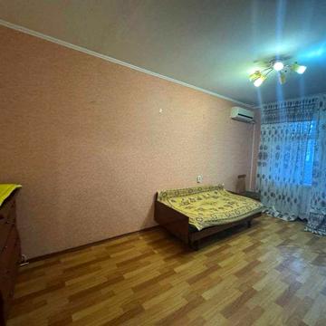 Можна Е-відновлення. Трикімнатна квартира у районі ТЦ "Хвиля".