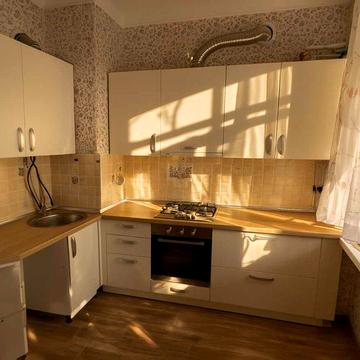 Продам велику к-ру 72 м² біля Слов’янського ринку (ЖД та Авто вокзали)