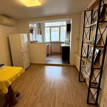 Продам 2х-квартиру - 1 этаж