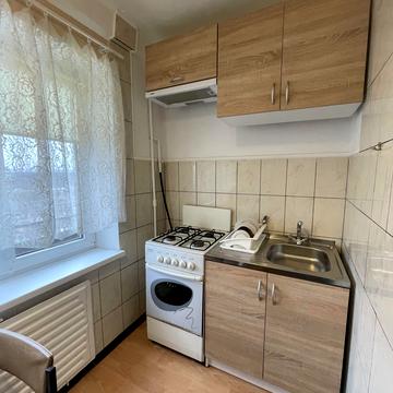 Богатирська вул., 8