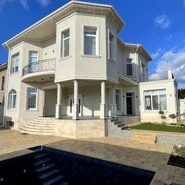 Будинок з сучасним ремонтом біля моря. Совиньон