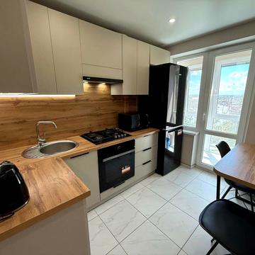 Кобилянського вул., 201