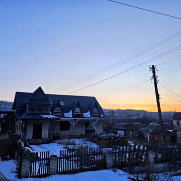 Продається будинок в центрі Ворохти