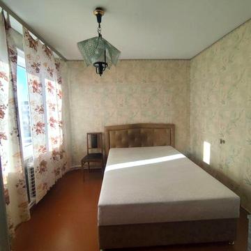 Здам чотирикімнатну квартиру в центрі