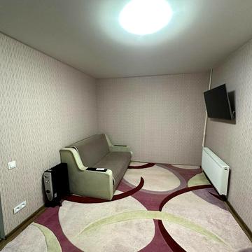 Воскресенська вул., 11