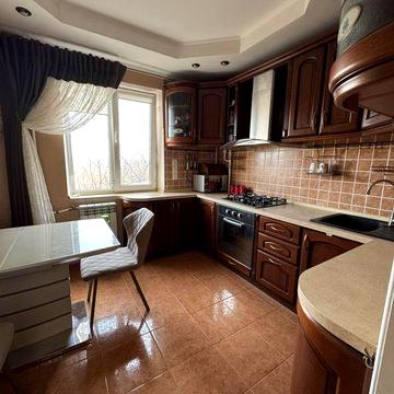 Продам Четырехкомнатную квартиру на Втором Восточном.