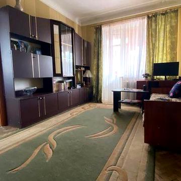 На продажу квартира на Білокур 1 2 кімнати Ботсад Звіринецька Бош