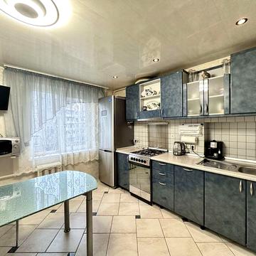 Продам 3-х к. квартиру 57 м2 на Победе 2