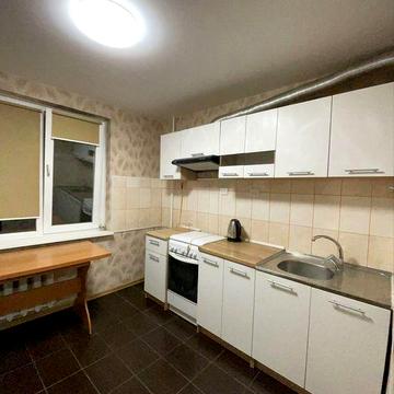 Оренда гарної  ВИДОВОЇ квартири на Митниці.