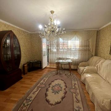 Продаю крупногабаритную  2 комн./кв Соляные( Ателье)