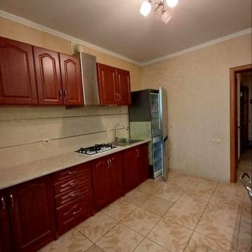 Довгострокова оренда 2к Квартира Академіка Сахарова вулиця