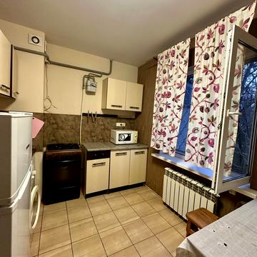 Академіка Філатова вул., 49/2