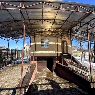 Заміський будинок біля лісу!