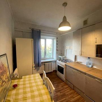 Продам 4х-кімнатну квартиру! Ленінградьска пл. Терміново!