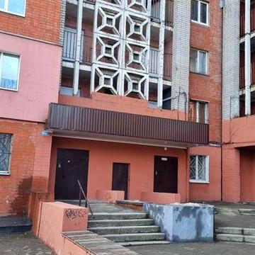 Продажа  2комн. Квартиры жм Тополь, Запорожское Шоссе.