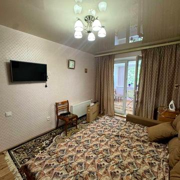 Сдам двухкомнатную квартиру с АГВ на Клушина, 3 этаж!!!