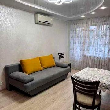 Оренда 2-к квартири на вул. Оріхуватська