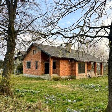 Продається житловий будинок біля м.Моршин