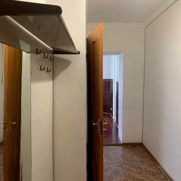 Південно-Захід 1 кімнатна квартира