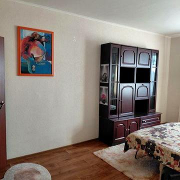 Оренда великої однокімнатної квартири поруч з  метро Деміївська