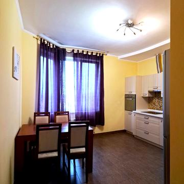 Середньофонтанська вул., 19-А