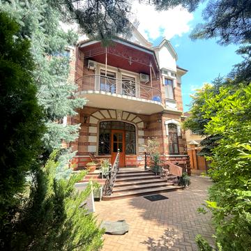 Чубаївська вул., 2-Б