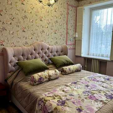 Продам 2-х кім. кв.  Центр. Готель «КРЕМІНЬ». Паркова зона.