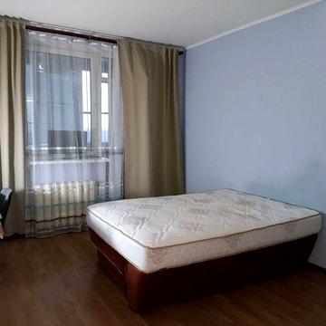 Здам 1-кімнатну квартиру на Борщагівці (вул. Сімї Стешенко 7).