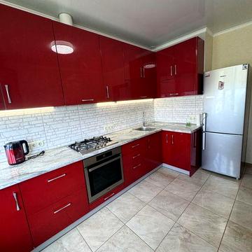 Здається 2к квартира в центрі в новобудові