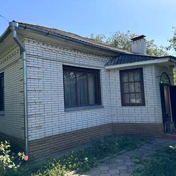 Будинок в Прилуках. Заходь і живи