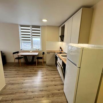 Олега Мудрака вул. (Генерала Наумова), 1-Б