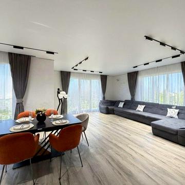 Продаж ексклюзивного будинку в Бохониках