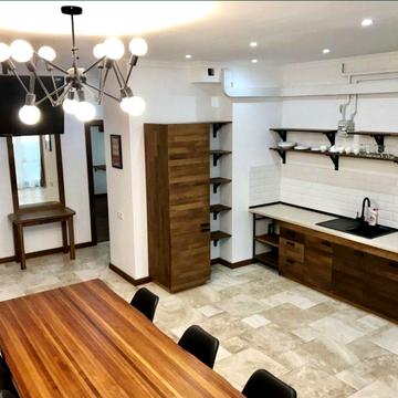 Софіївська вул., 10