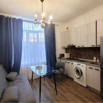 Софіївська вул., 11