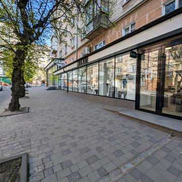 Князя Острозького вул., 1