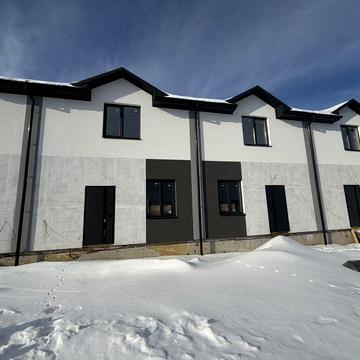 Продаж 2 поверхового таунхауса з центральним водопостачанням