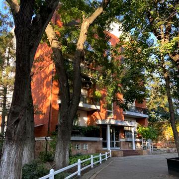 Успенська вул. (Чичерина), 2