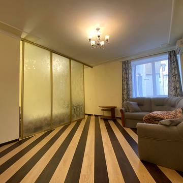 Південний бульв., 21