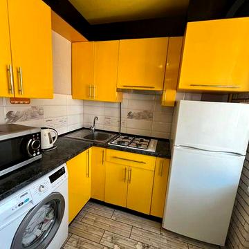 Без комісії. Оренда 2-кімн квартири на 98-му кварталі