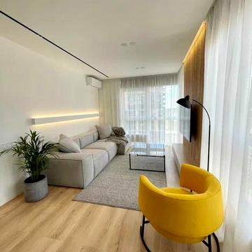 Предславинська вул., 1-Б