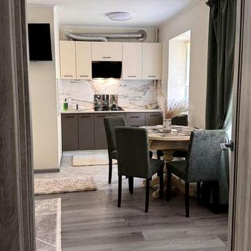 Здається 2-кімн. кв-ра у центрі м. Ужгород