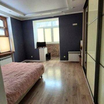 Продается 3к.сталинка на ХТЗ с кап.ремонтом