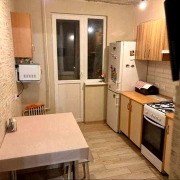 Продам3х.кв Соборности/ Гв. Широнинцев.