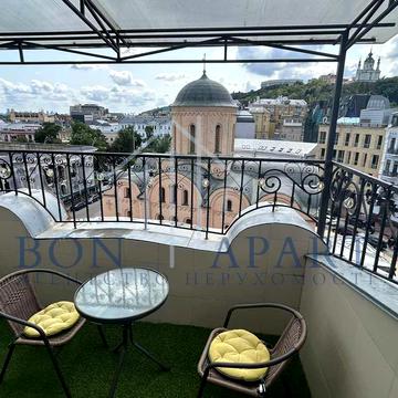 Костянтинівська вул., 1