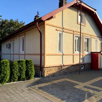 Оренда комфортного будинку в доброму районі міста!