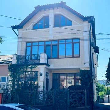 Григорія Сковороди вул. (Пушкіна), 20